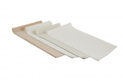 17.7" x 13.8" Greaseproof Sheets (Bleached) - 103110CUT2